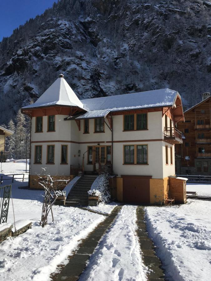 L'Aria Di Casa Bed & Breakfast Аланя Валсесия Екстериор снимка