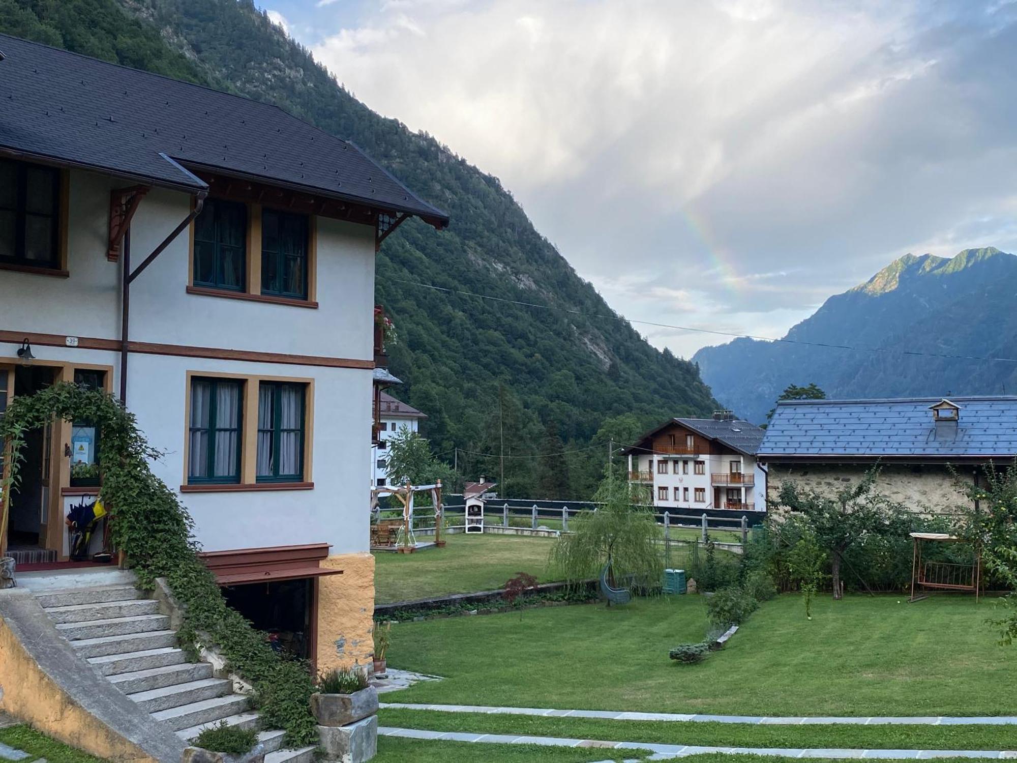 L'Aria Di Casa Bed & Breakfast Аланя Валсесия Екстериор снимка
