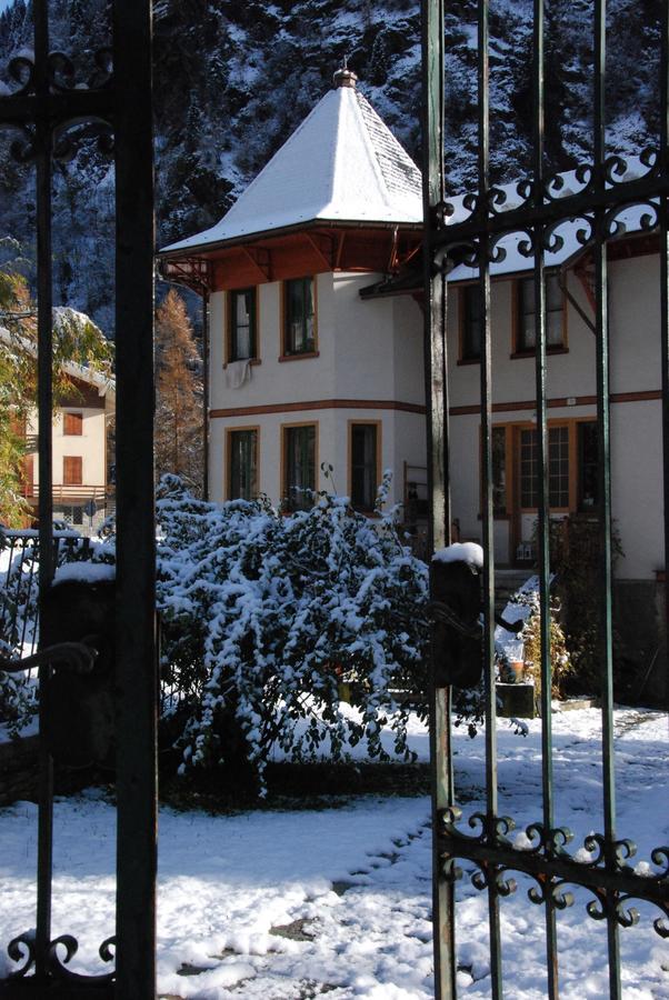 L'Aria Di Casa Bed & Breakfast Аланя Валсесия Екстериор снимка