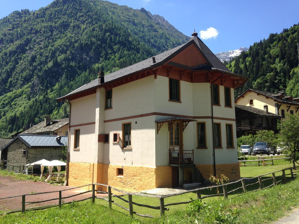 L'Aria Di Casa Bed & Breakfast Аланя Валсесия Екстериор снимка